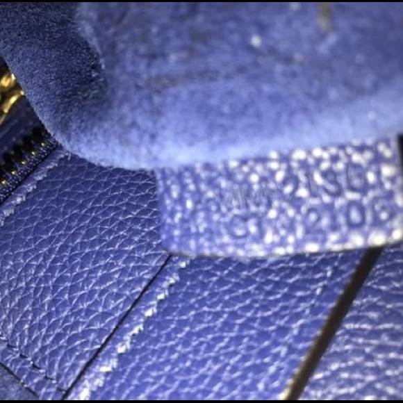 100% Authentic Céline Bag regular size! Luggage - Picture 7 of 14